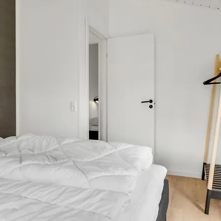 Awesome Home In Hadsund With Wifi *