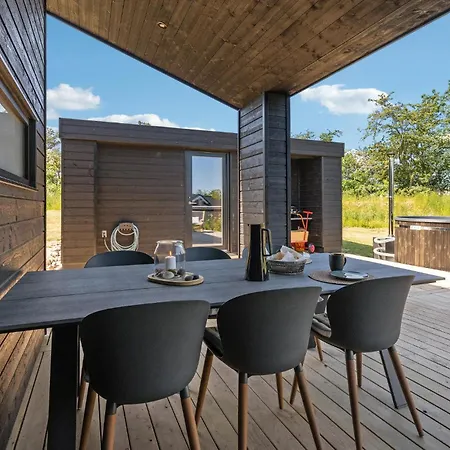 Awesome Home In Hadsund With Wifi Prázdninový dům